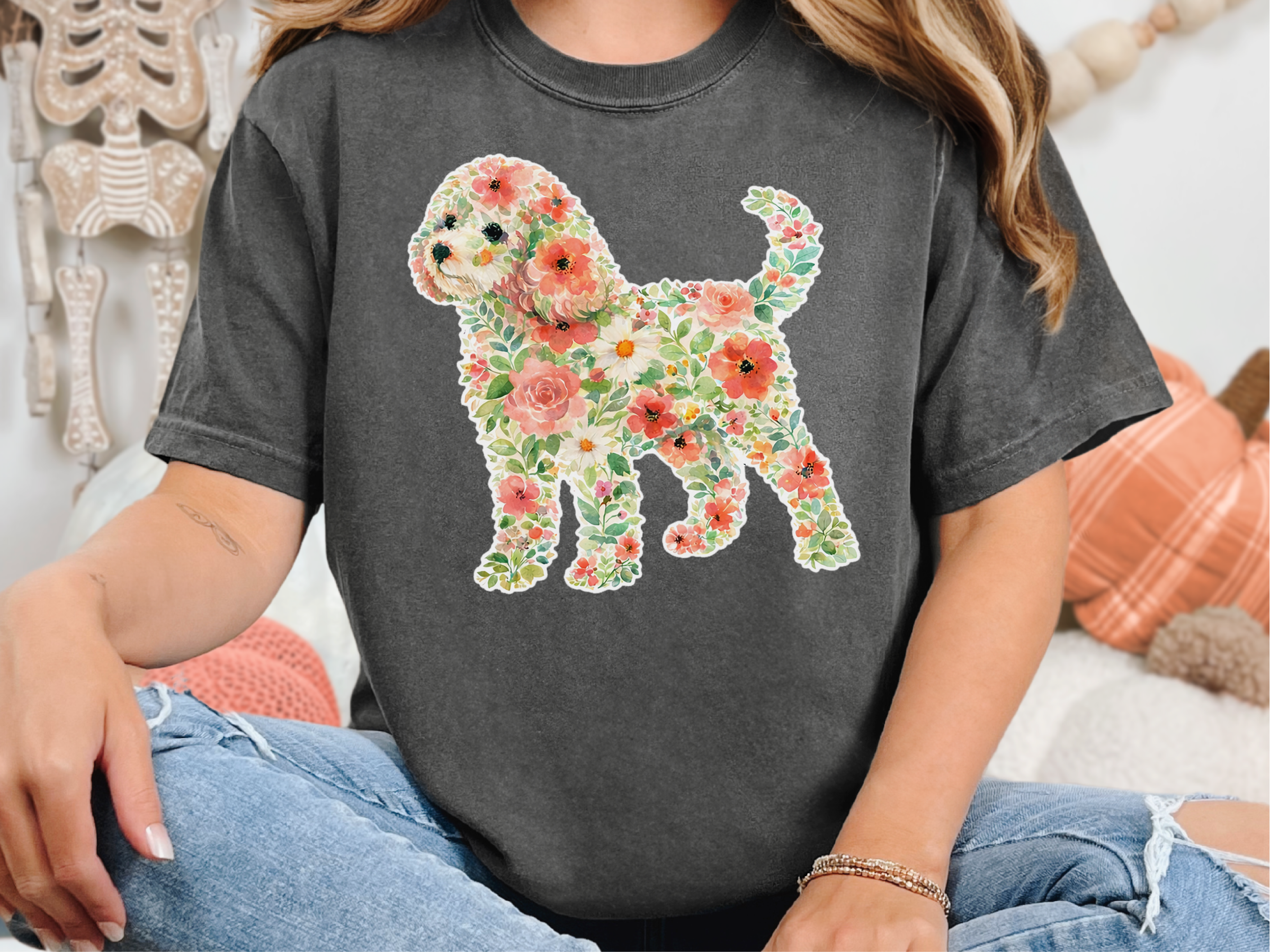 Mockup_04_Comfort Colors Cavapoo Floral Silhouette.png
