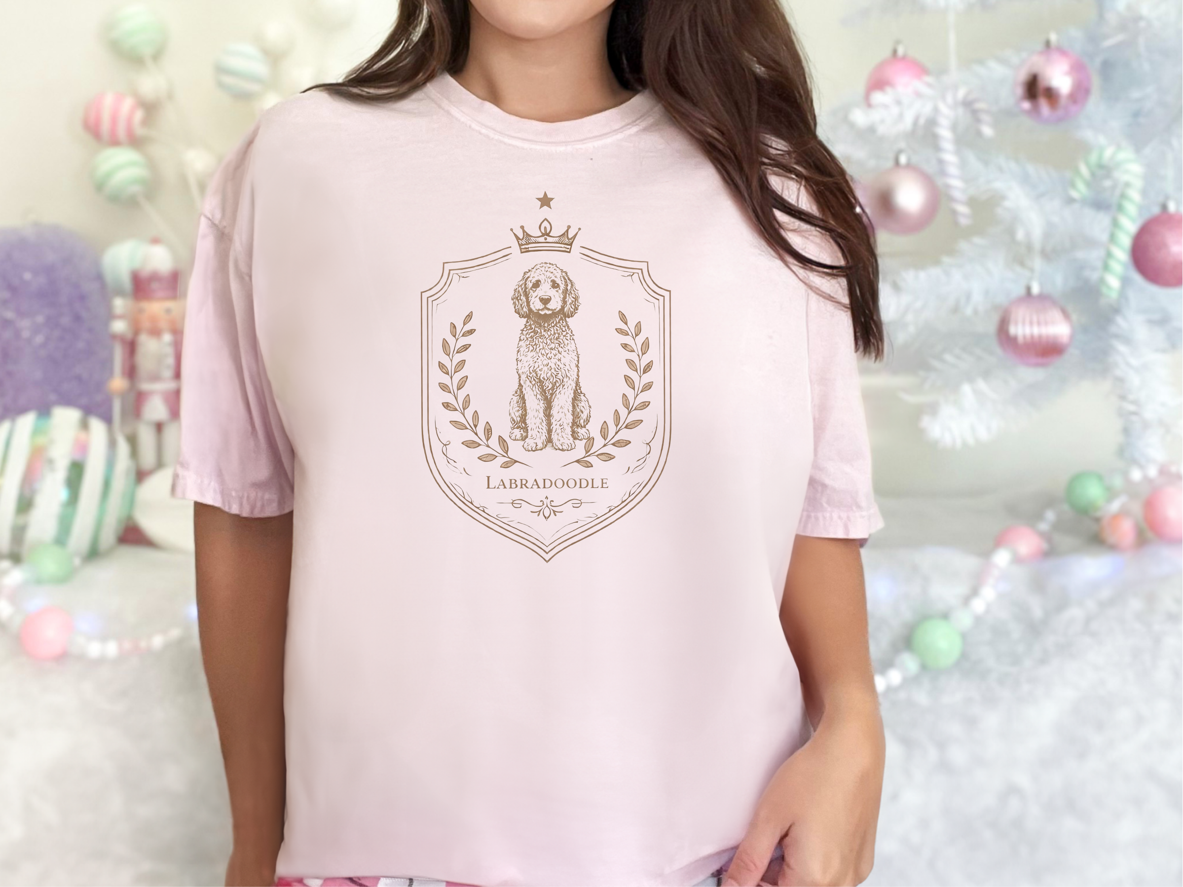 Mockup_04_Comfort Colors Labradoodle Royal Crest.png
