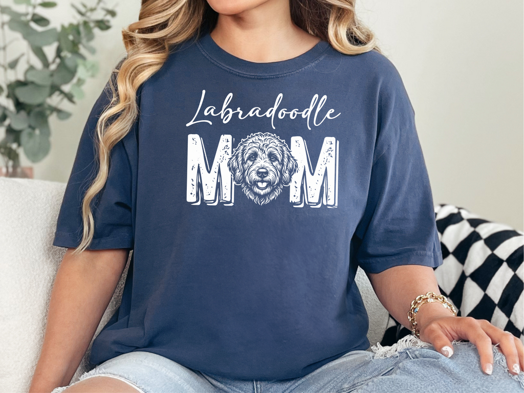 Mockup_07_Comfort Colors Labradoodle Mom.png