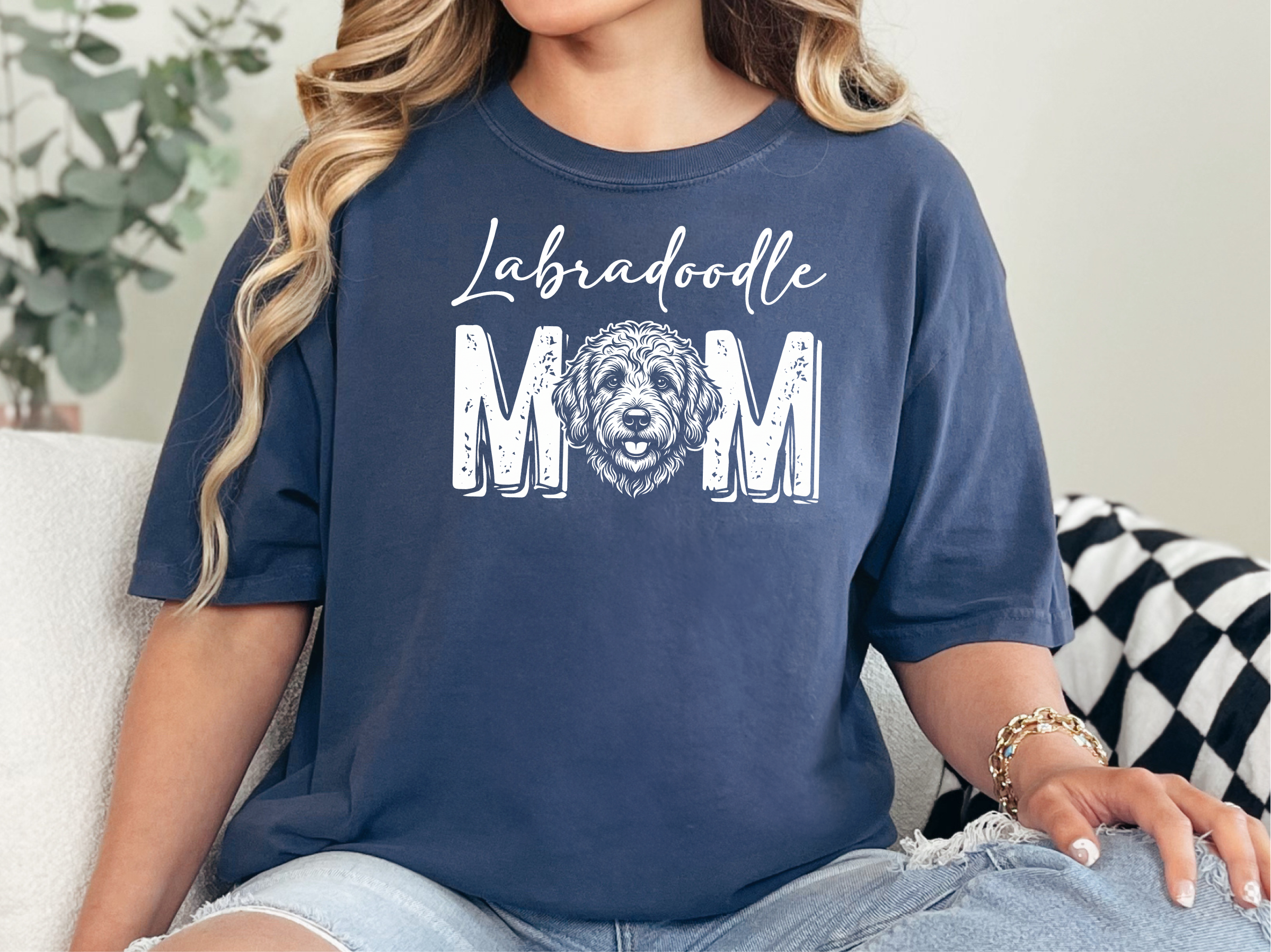 Mockup_07_Comfort Colors Labradoodle Mom.png